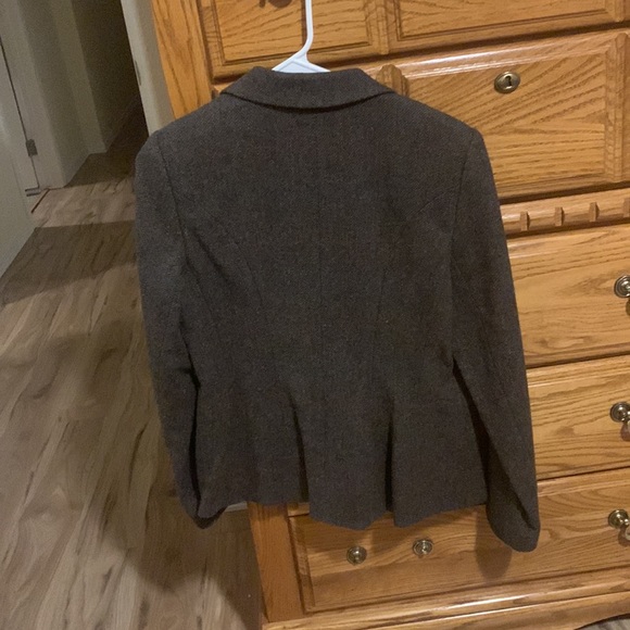 Wool - Picture 2 of 2